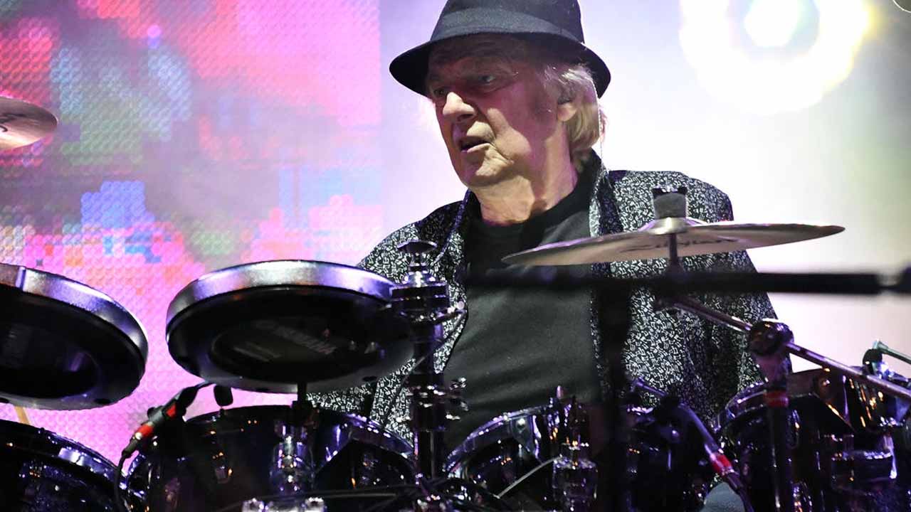 Plastic Ono Band, Yes Drummer Alan White Dies At 72