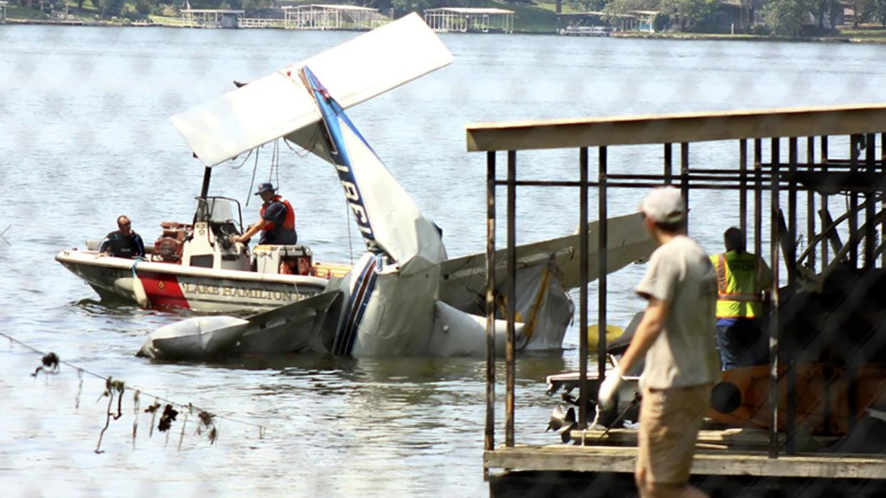 Plane Crash In Arkansas Lake Kills Pilot And Injures Passenger