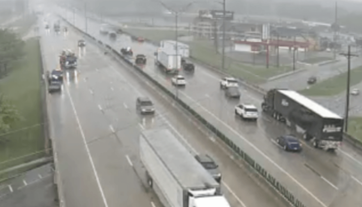 Collision on I-44 in Tulsa closes westbound lanes