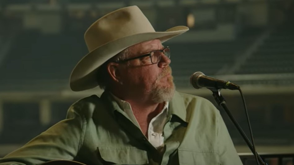 Pat Green & Friends benefit concert raises $1M for Texas flood victims