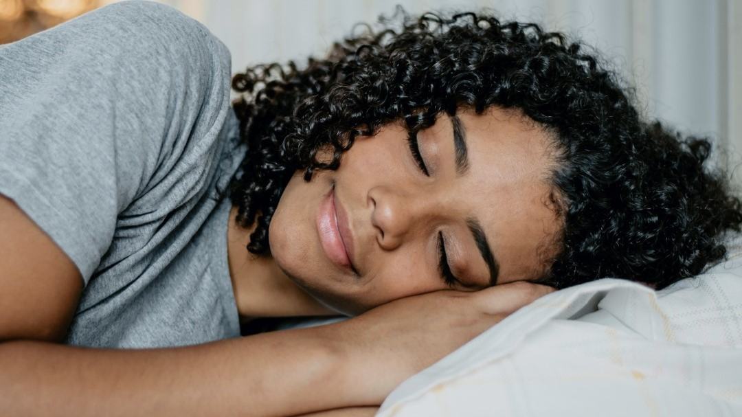 Tips to help kids adjust sleep schedules ahead of school