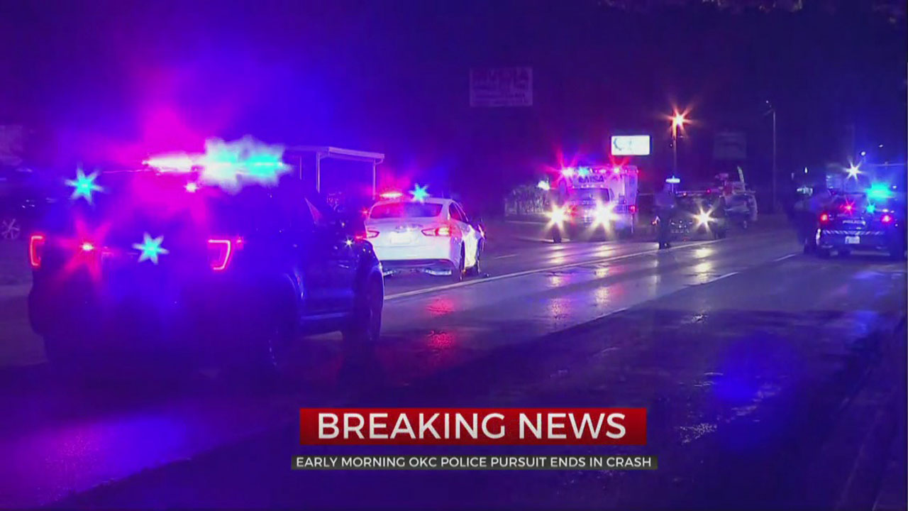 2 In Custody, 1 On The Run After SE OKC Pursuit Ends In Crash