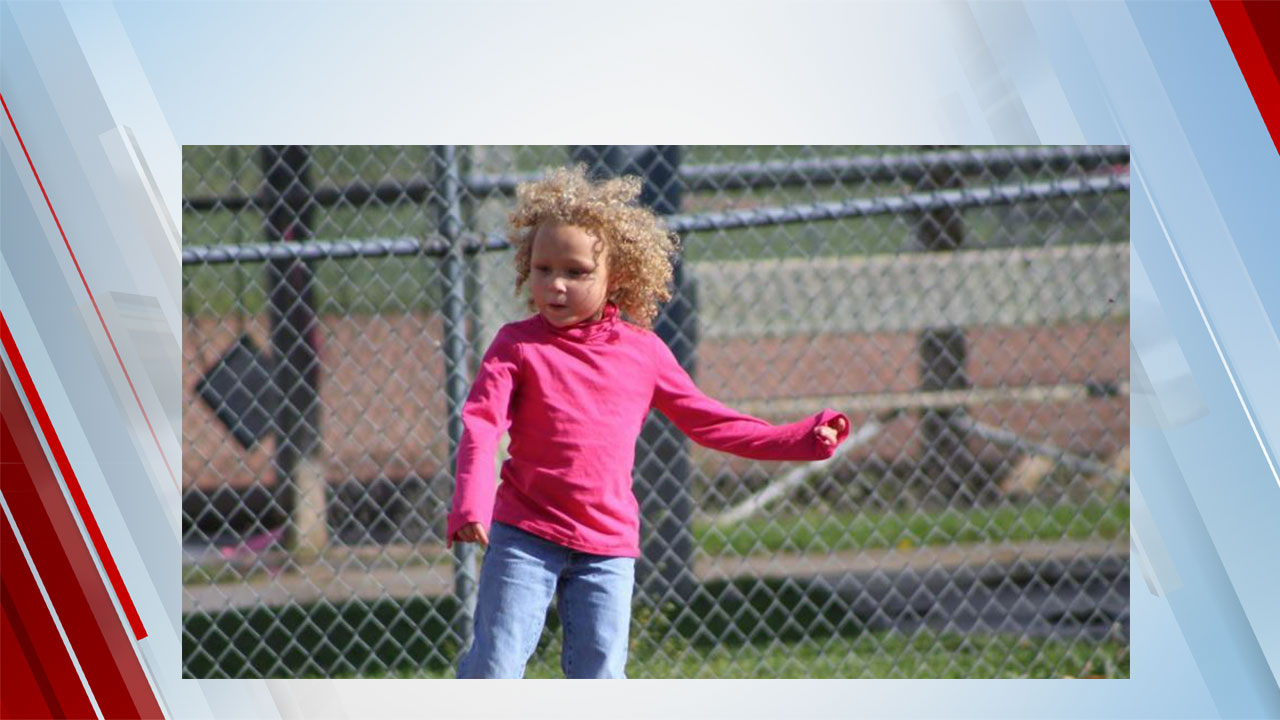 Father Angry After Teacher Cuts Biracial Daughter S Hair
