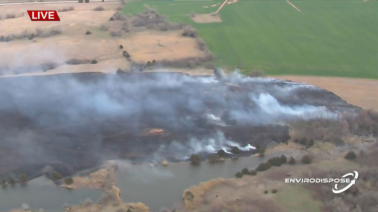 Fire Crews Battle Grass Fire Near - Fire Crews Battle Grass Fire Near El Reno.1678908012280 