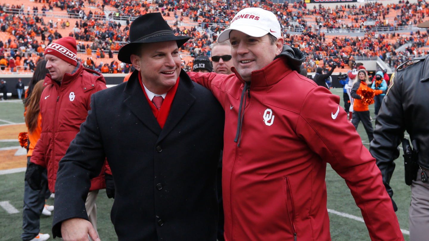 Joe Castiglione Architect of Oklahoma 39 s - Joe Castiglione Bob Stoops 2013 Bedlam.1751912109129.webp
